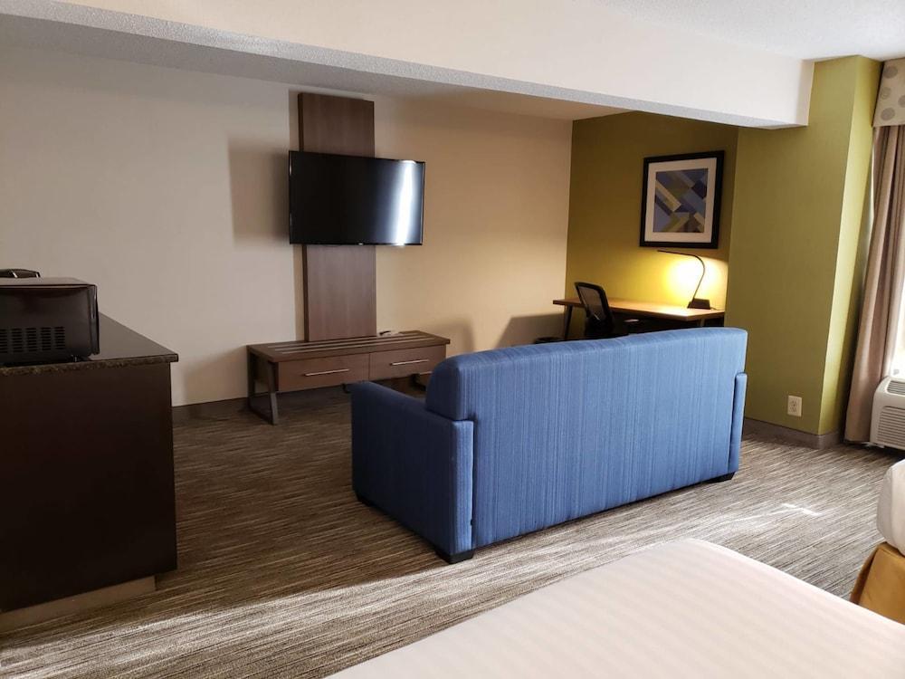 Holiday Inn Express Edgewood-Aberdeen-Bel Air Esterno foto