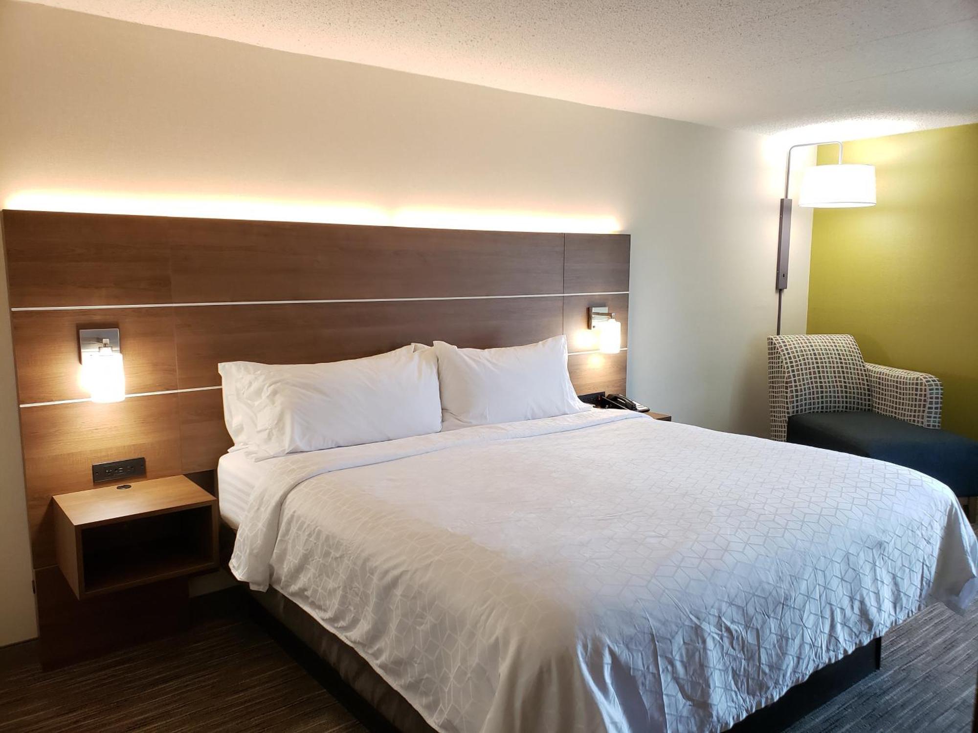 Holiday Inn Express Edgewood-Aberdeen-Bel Air Esterno foto