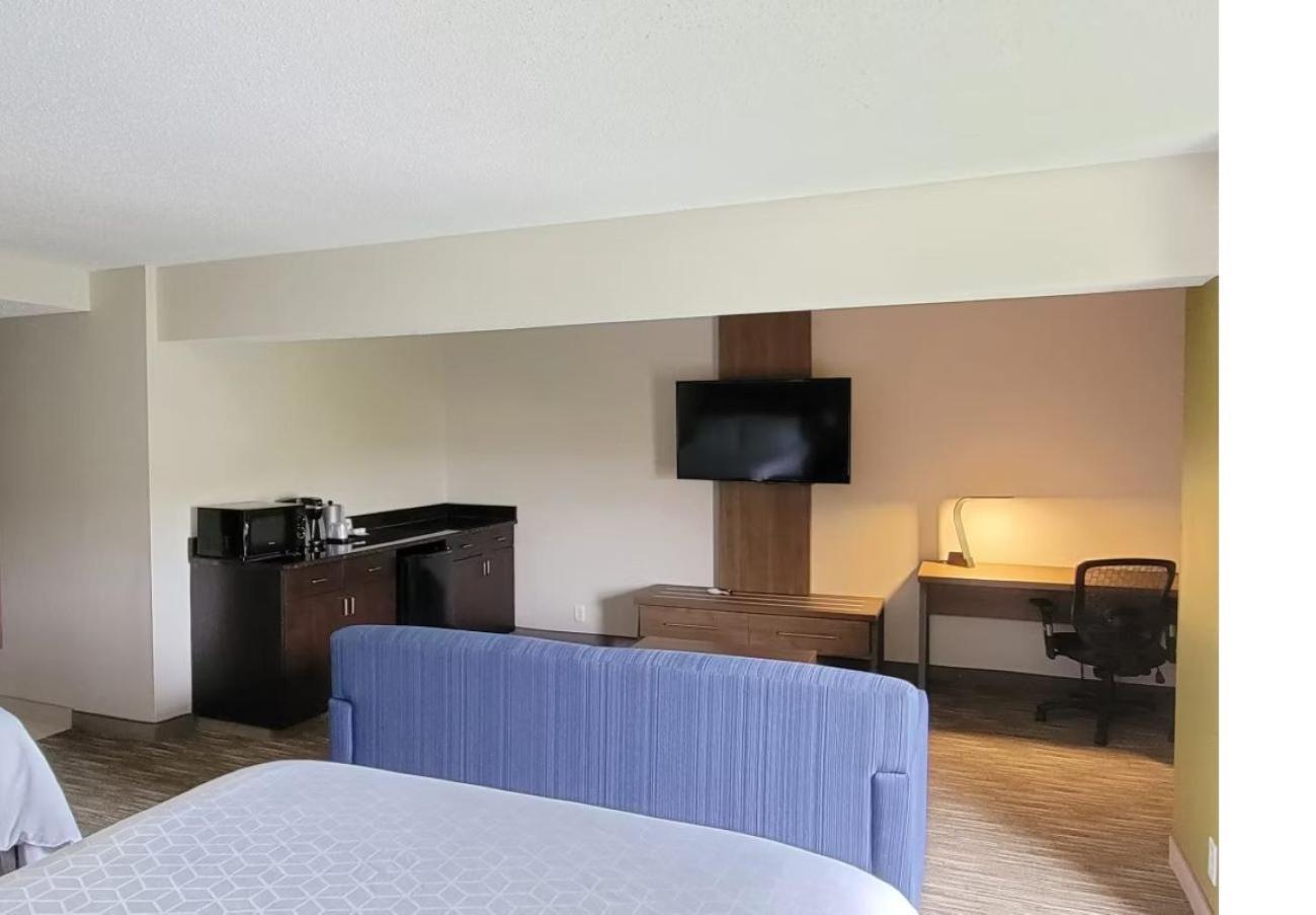 Holiday Inn Express Edgewood-Aberdeen-Bel Air Esterno foto