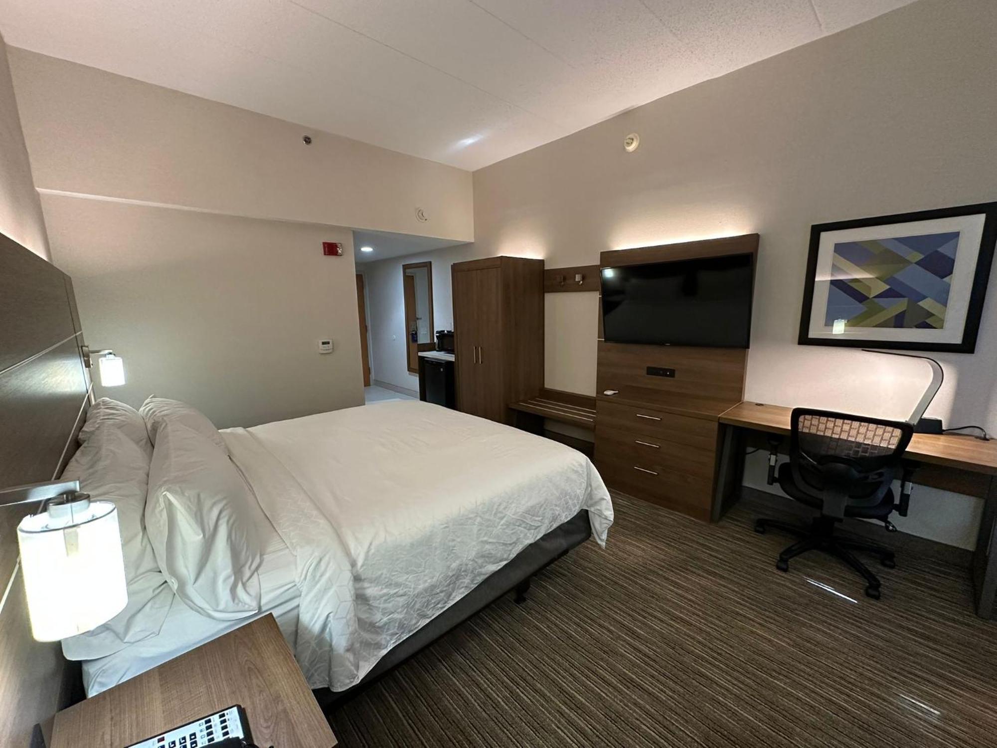 Holiday Inn Express Edgewood-Aberdeen-Bel Air Esterno foto