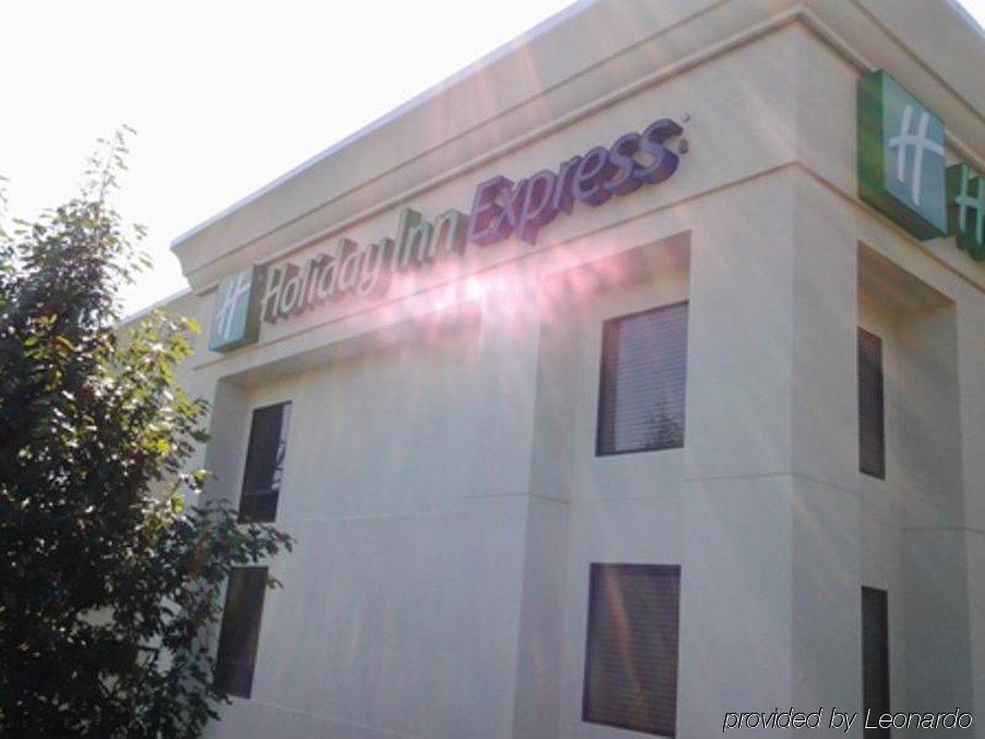Holiday Inn Express Edgewood-Aberdeen-Bel Air Esterno foto