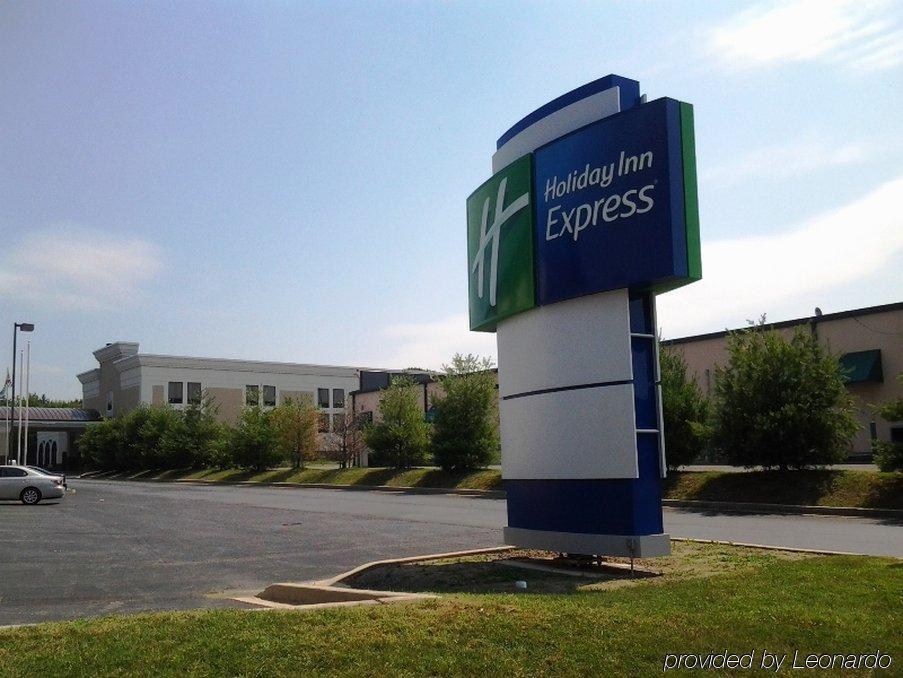 Holiday Inn Express Edgewood-Aberdeen-Bel Air Esterno foto