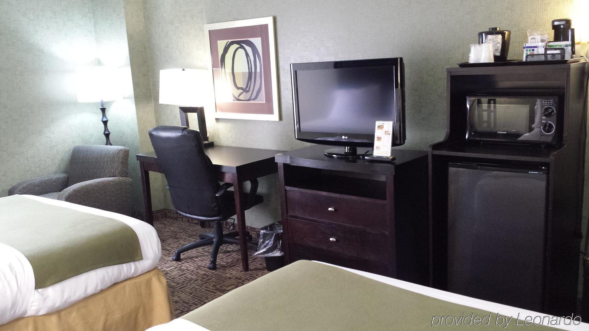 Holiday Inn Express Edgewood-Aberdeen-Bel Air Esterno foto